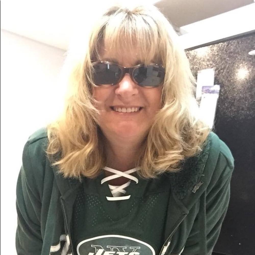 Meet the Posher, Lisa